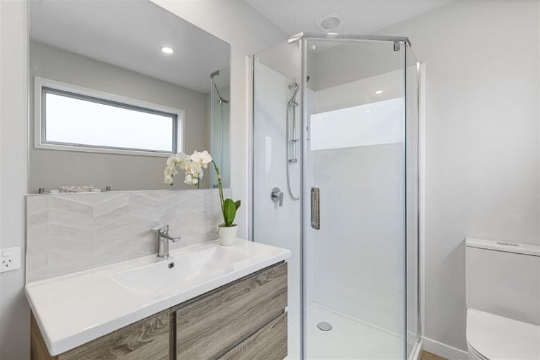 Photo of property in 2/160a Peverel Street, Riccarton, Christchurch, 8041