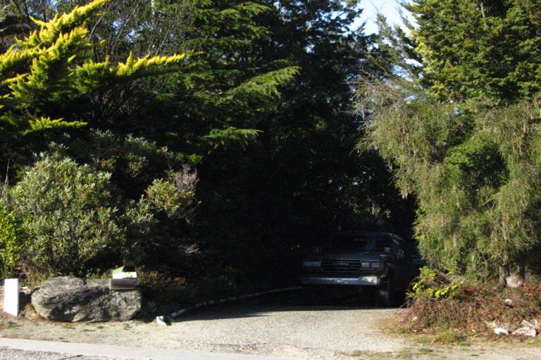 Photo of property in 26 Cedar Drive, Kelvin Heights, Queenstown, 9300