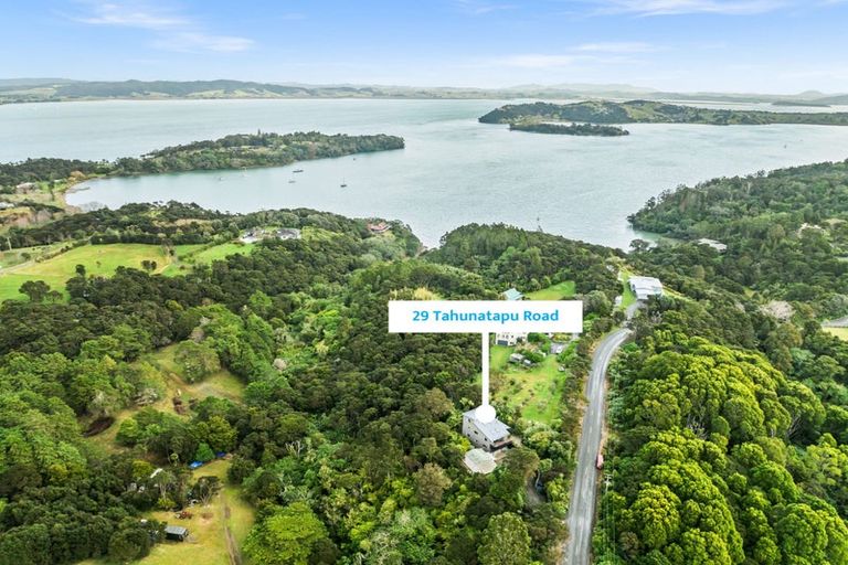 Photo of property in 29 Tahunatapu Road, Parua Bay, Whangarei, 0174