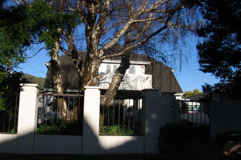 Photo of property in 54 Totara Crescent, Woburn, Lower Hutt, 5010