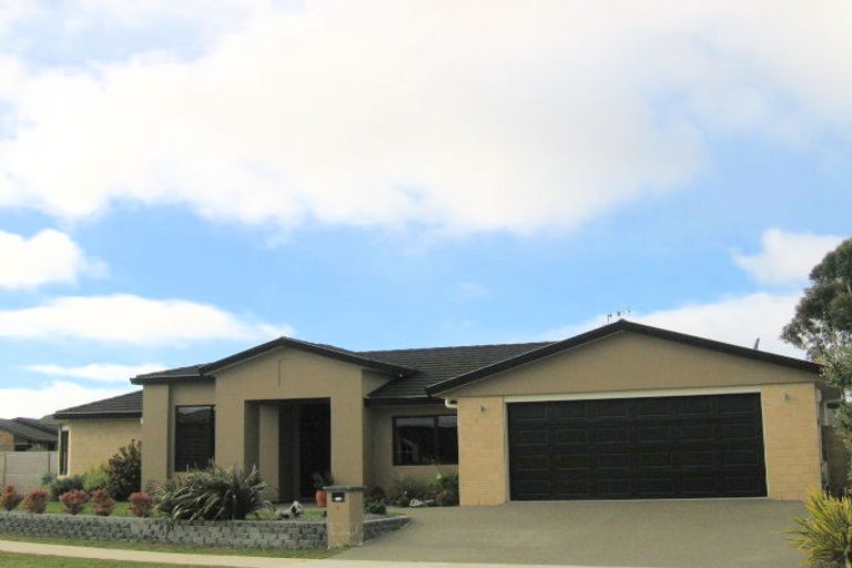 Photo of property in 7 Datum Way, Paraparaumu, 5032