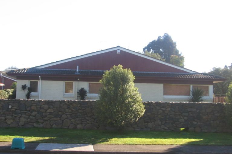 Photo of property in 18 Bellfield Road, Opaheke, Papakura, 2113
