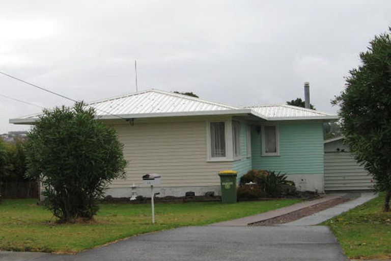 Photo of property in 45 Farquhar Road, Glendene, Auckland, 0602