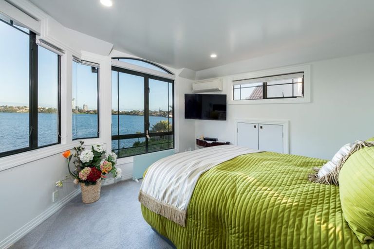 Photo of property in 3/76 Shakespeare Road, Milford, Auckland, 0620