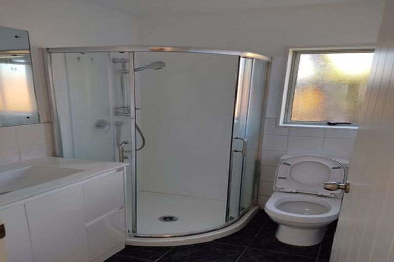 Photo of property in 419 Bucklands Beach Road, Bucklands Beach, Auckland, 2012