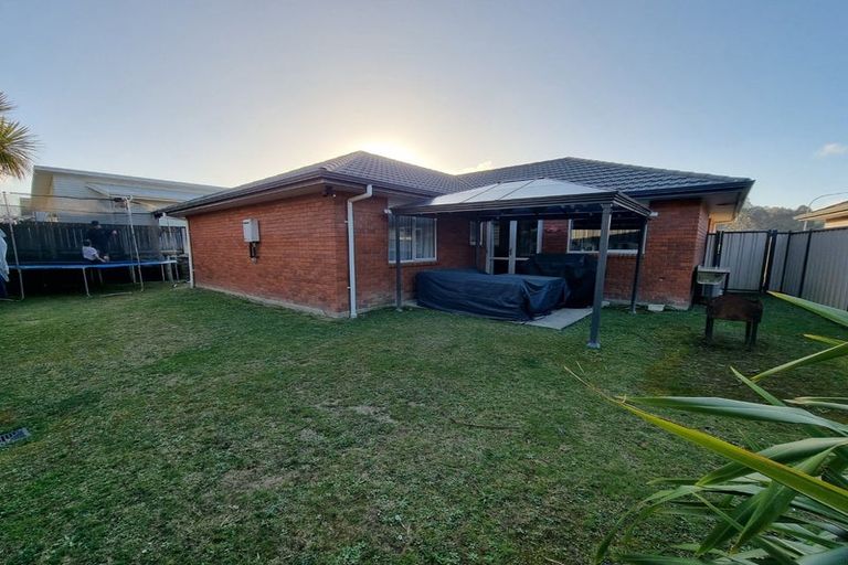 Photo of property in 16 Diamond Grove, Brown Owl, Upper Hutt, 5018