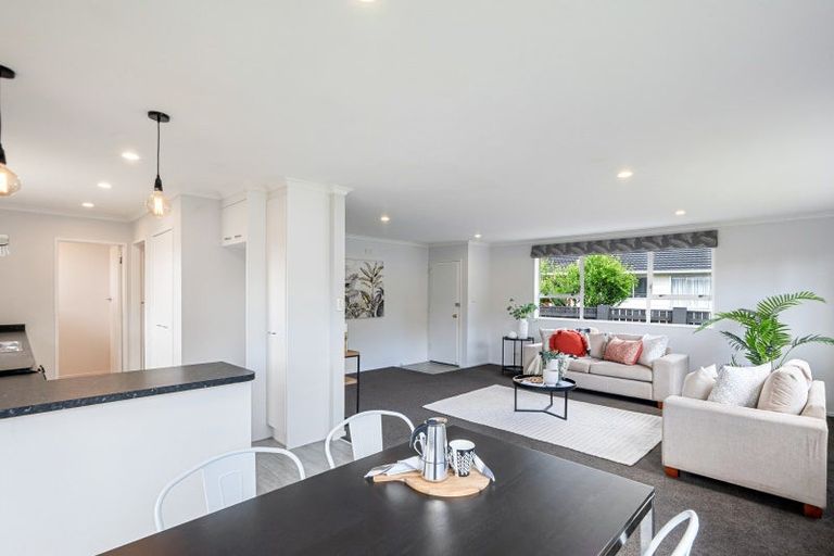 Photo of property in 4 Harvard Grove, Totara Park, Upper Hutt, 5018