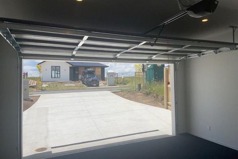 Photo of property in 12 Paul Way, Pokeno, 2402