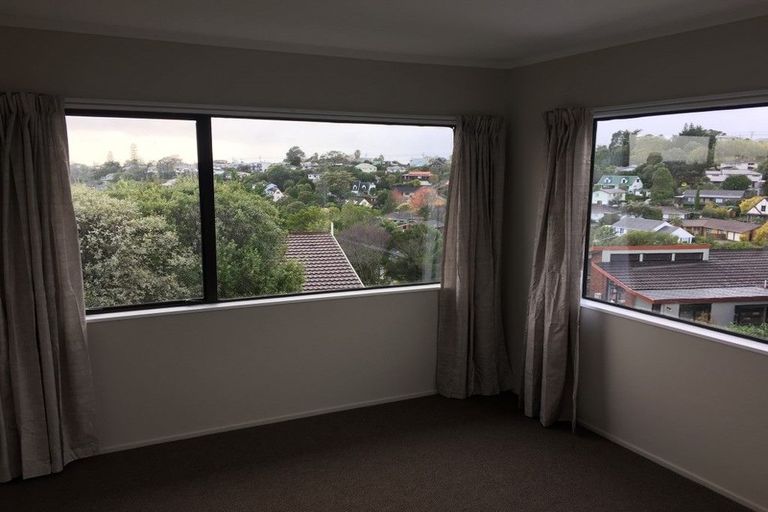 Photo of property in 1/13 Naviti Place, Browns Bay, Auckland, 0630