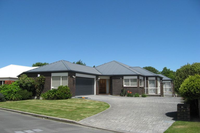 Photo of property in 16 Wardour Mews, Avonhead, Christchurch, 8042
