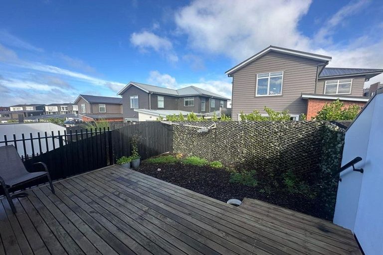 Photo of property in 9 Nugget Avenue, Hobsonville, Auckland, 0616