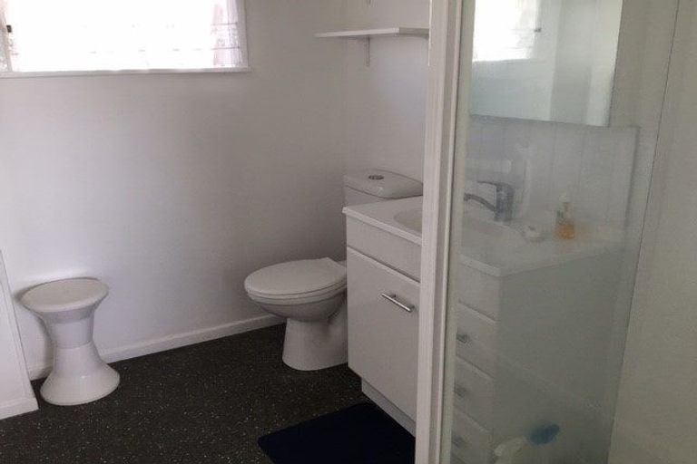 Photo of property in 12/219 Onewa Road, Birkenhead, Auckland, 0626