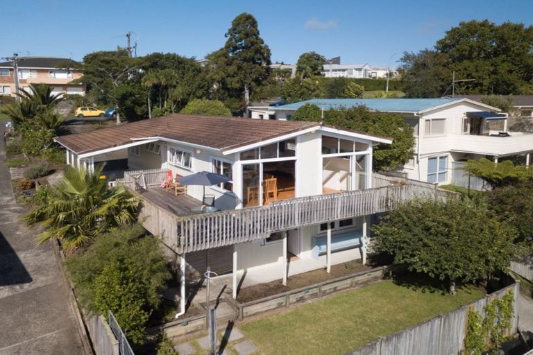Photo of property in 1/60 Chivalry Road, Glenfield, Auckland, 0629