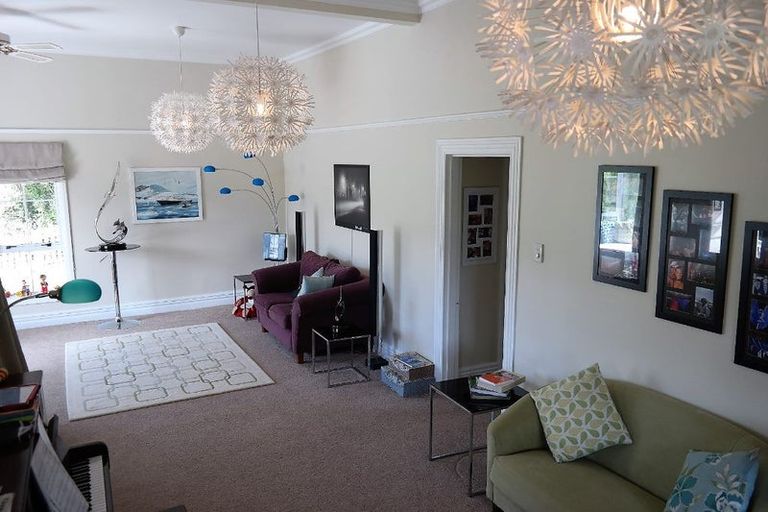 Photo of property in 19 Milton Terrace, Picton, 7220