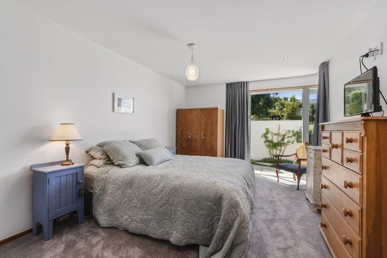 Photo of property in 2/55 Parr Terrace, Castor Bay, Auckland, 0620