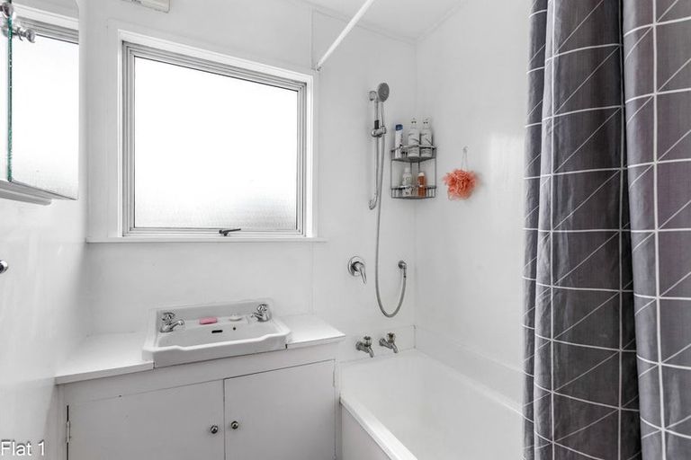 Photo of property in 1/3 Ngaio Gorge Road, Ngaio, Wellington, 6035