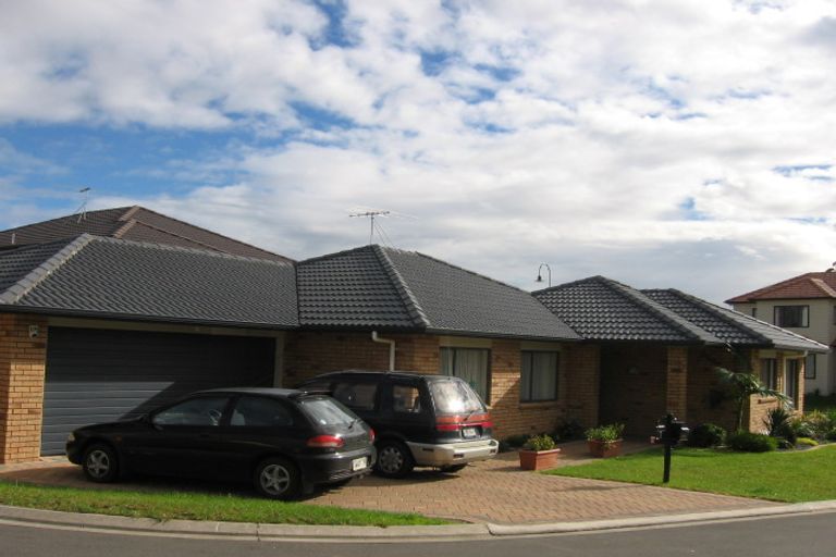 Photo of property in 1 Tsar Court, Flat Bush, Auckland, 2016