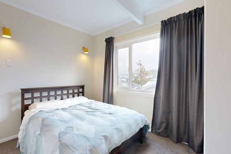 Photo of property in 2 Darlington Terrace, Miramar, Wellington, 6022