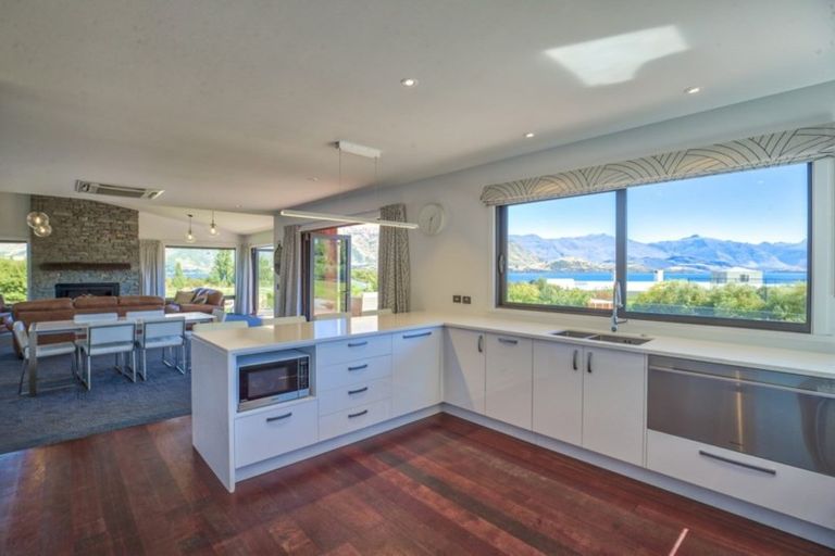 Photo of property in 314 Beacon Point Road, Wanaka, 9305