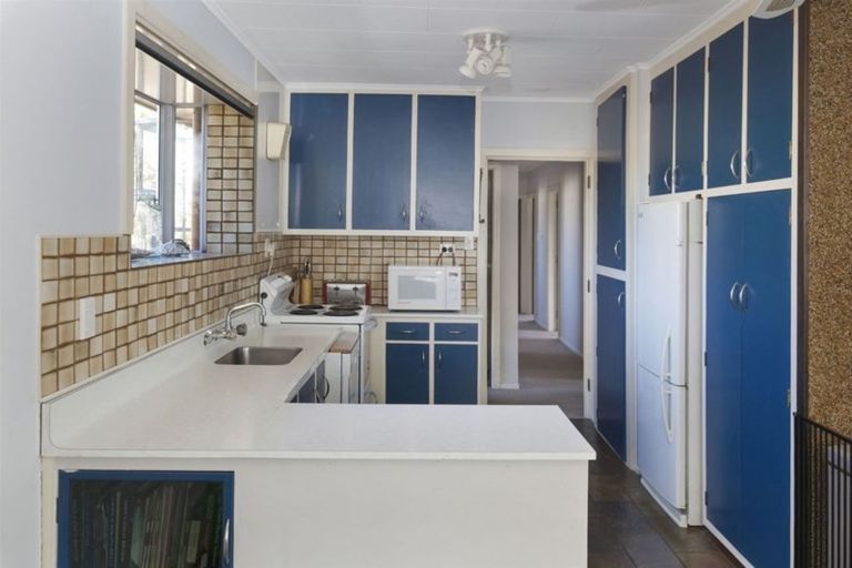 Photo of property in 12a Valerie Place, Redwood, Christchurch, 8051