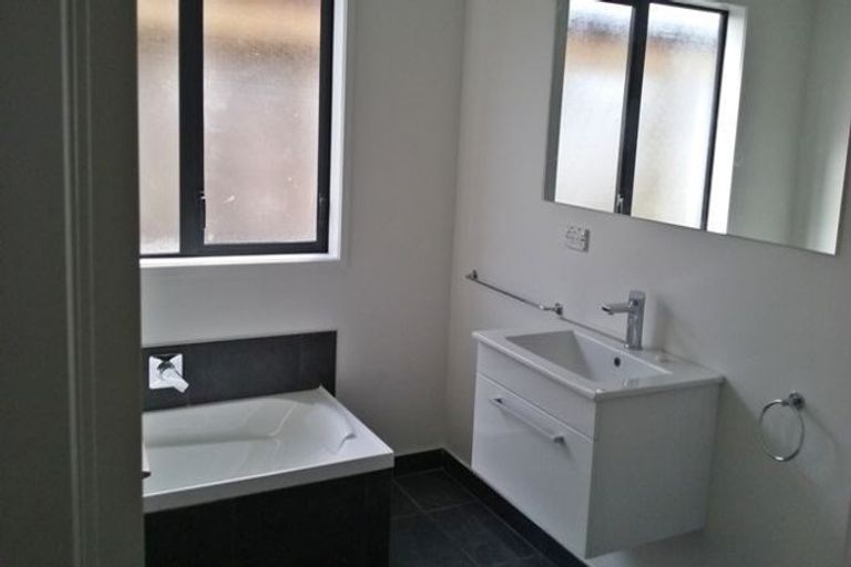 Photo of property in 187 Pacific Drive, Fitzherbert, Palmerston North, 4410