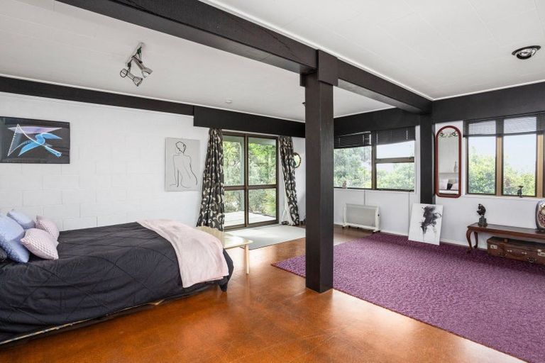 Photo of property in 2 Karaka Road, Bluff Hill, Napier, 4110