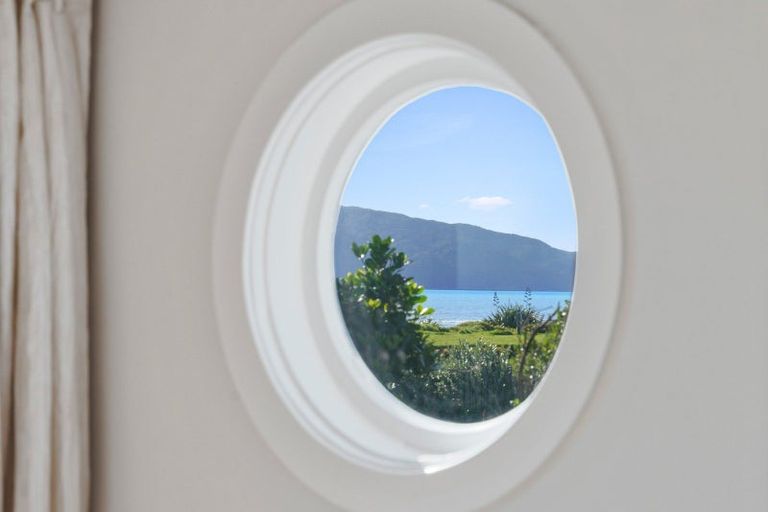 Photo of property in 79 Marine Parade, Paraparaumu Beach, Paraparaumu, 5032