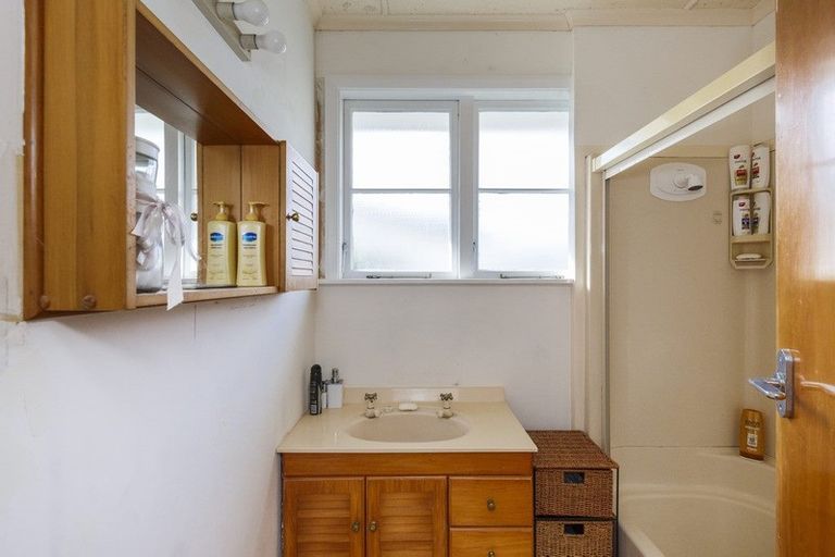 Photo of property in 456 Ruahine Street, Terrace End, Palmerston North, 4410