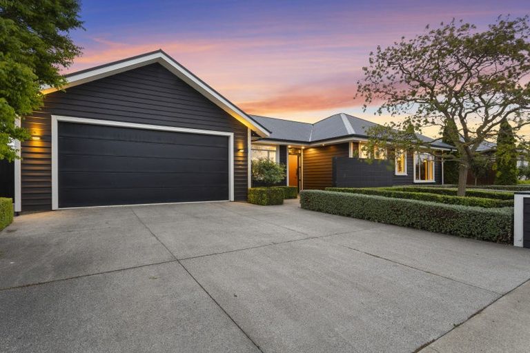 Photo of property in 8 Beech Drive, Rangiora, 7400