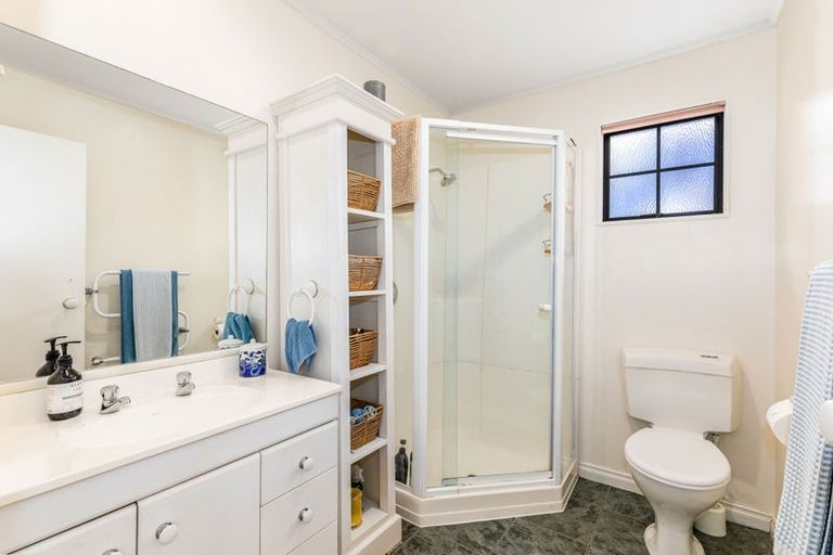 Photo of property in 6 Samwell Drive, Whitby, Porirua, 5024