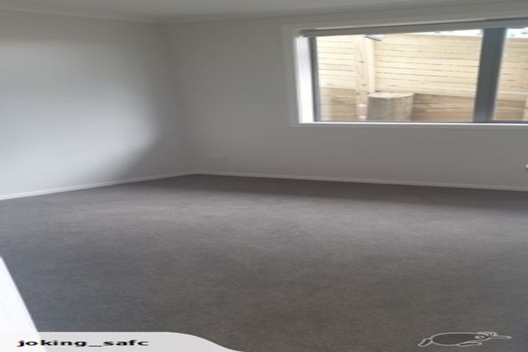 Photo of property in 2 Ridgeview Close, Red Beach, 0932