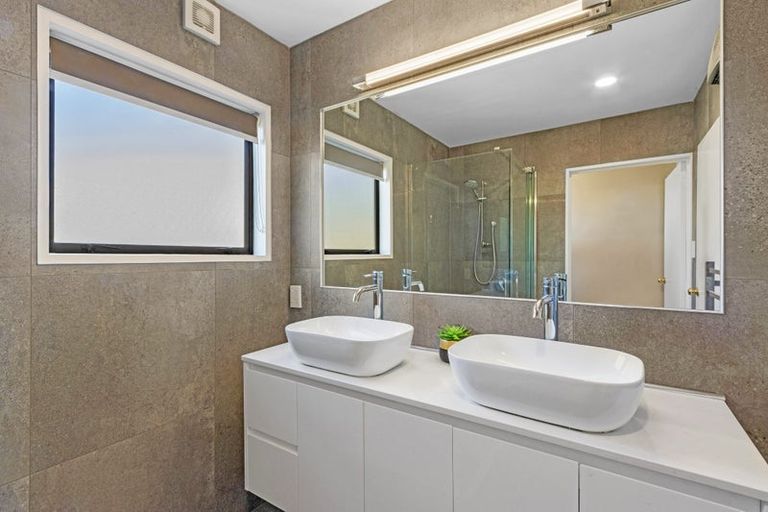 Photo of property in 29 Greystoke Lane, Avonhead, Christchurch, 8042