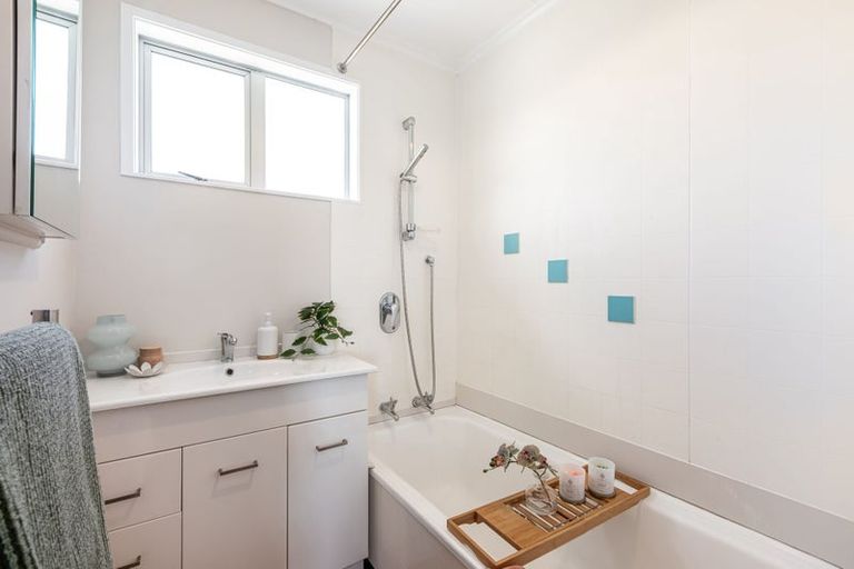 Photo of property in 5a Beach Road, Plimmerton, Porirua, 5026