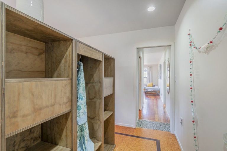 Photo of property in 24 Pye Place, Hot Water Beach, Whitianga, 3591