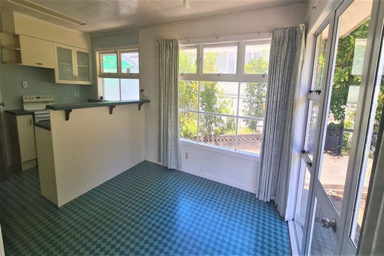 Photo of property in 21 Olsen Avenue, Hillsborough, Auckland, 1042