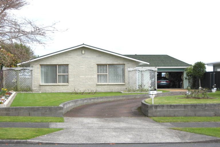 Photo of property in 39 Truby King Street, Merrilands, New Plymouth, 4312