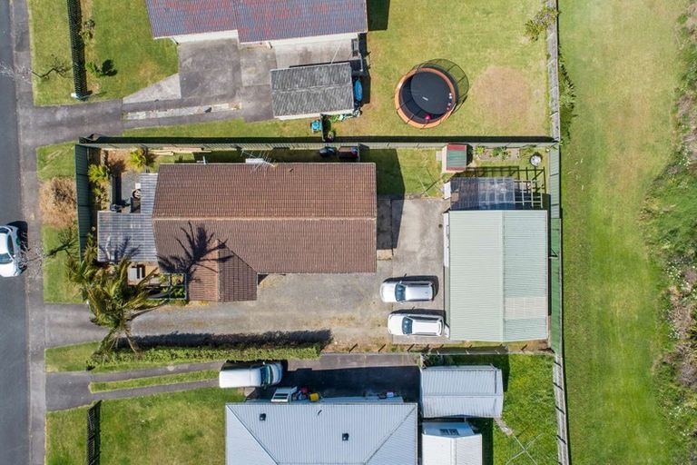 Photo of property in 26 Sunline Avenue, Massey, Auckland, 0614