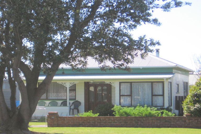 Photo of property in 25 Robinson Street, Foxton, 4814