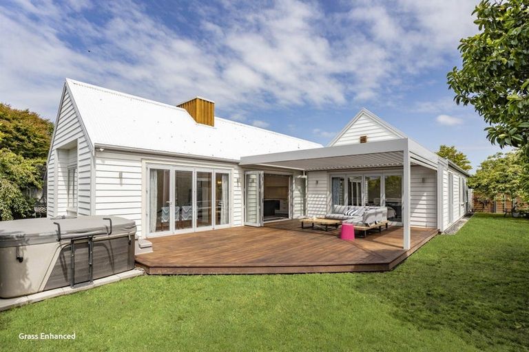 Photo of property in 20 Sandown Boulevard, Rangiora, 7400
