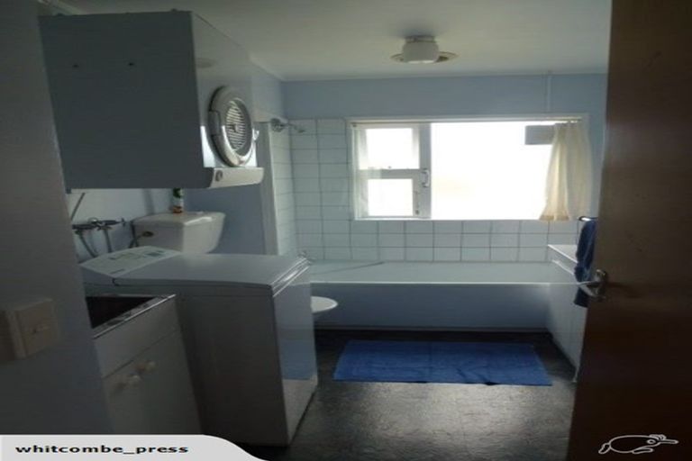 Photo of property in 8/2 Scarborough Terrace, Mount Victoria, Wellington, 6011