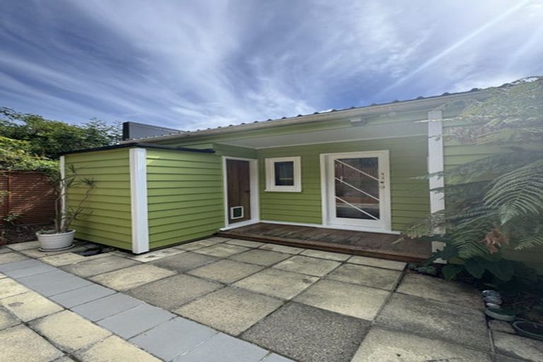 Photo of property in 40 Jackson Street, Island Bay, Wellington, 6023