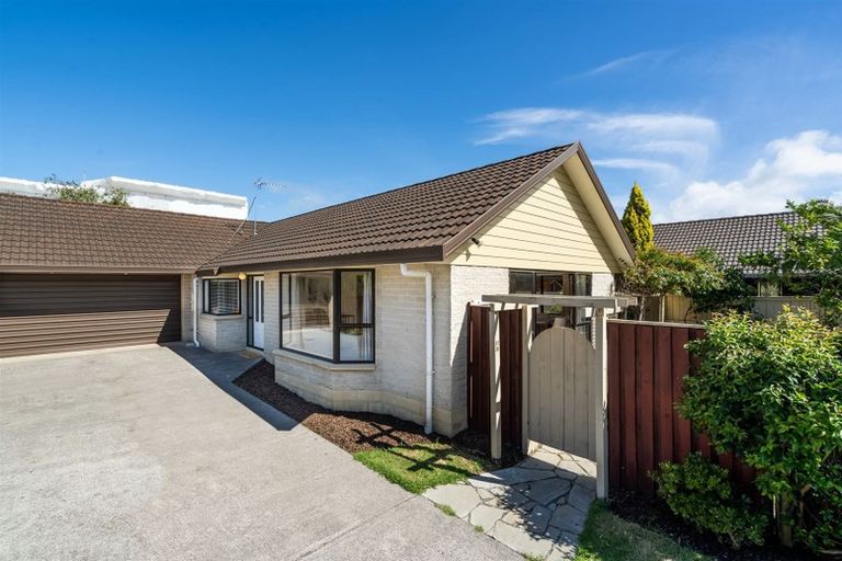 Photo of property in 2/17 Brook Street, Milford, Auckland, 0620