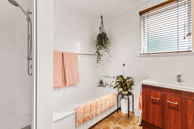 Photo of property in 37 Glenn Terrace, Otumoetai, Tauranga, 3110