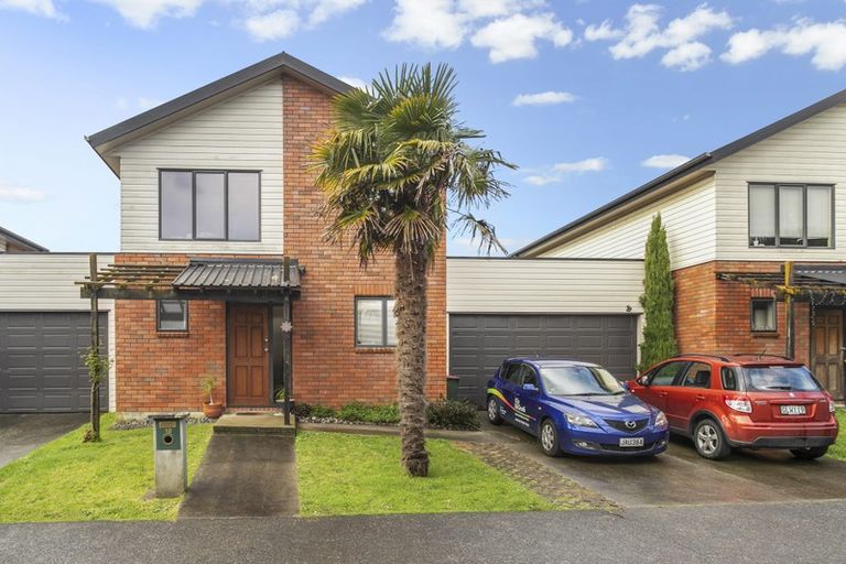 Photo of property in 18 Secoia Crescent, Mangere, Auckland, 2022
