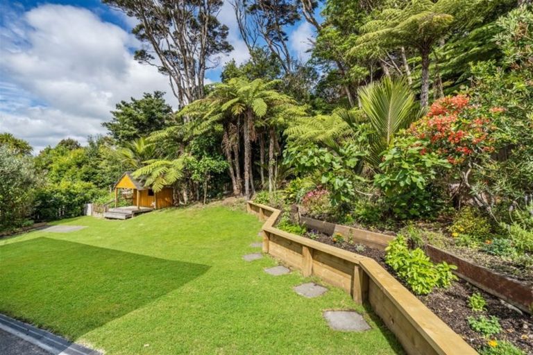 Photo of property in 13 Hiwihau Place, Glenfield, Auckland, 0629