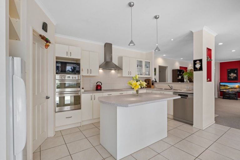 Photo of property in 2 De Castro Drive, Blenheim, 7201