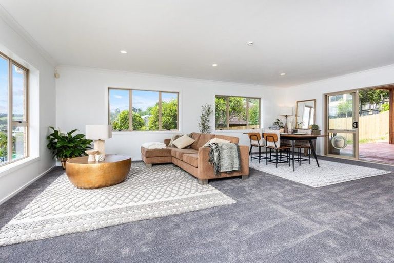 Photo of property in 34 Te Kauri Place, Helensville, 0800