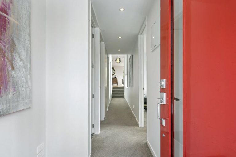 Photo of property in 15b Verran Road, Birkenhead, Auckland, 0626