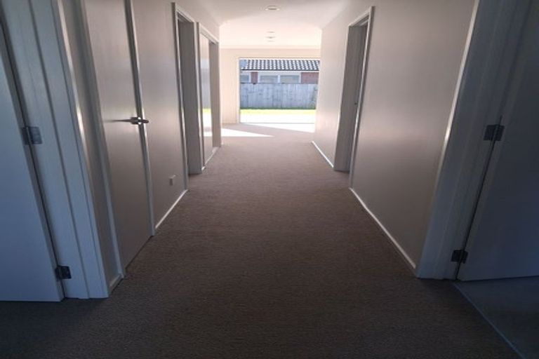 Photo of property in 11 Leebank Crescent, Riverhead, 0820