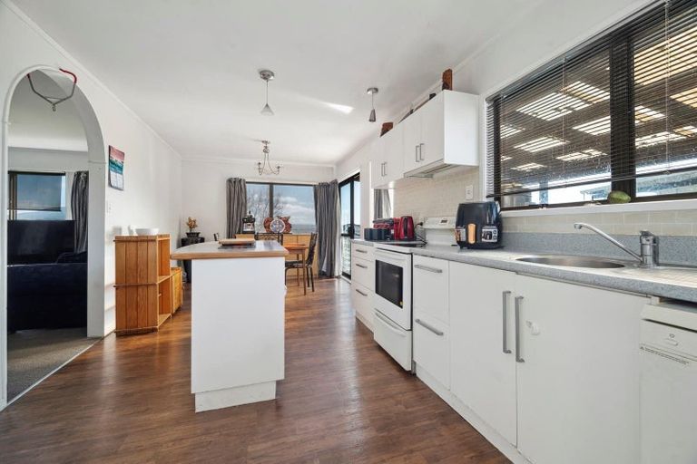 Photo of property in 17 Owhatiura Drive, Lynmore, Rotorua, 3010